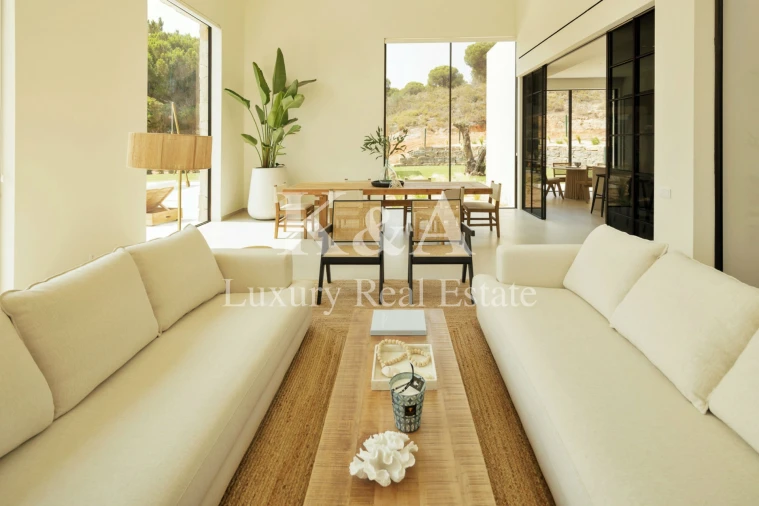 Moradia T4 para Venda em Almancil Foto 6