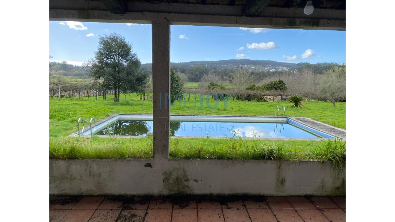 Quinta T9 para Venda em Carreira e Refojos de Riba de Ave Foto 9