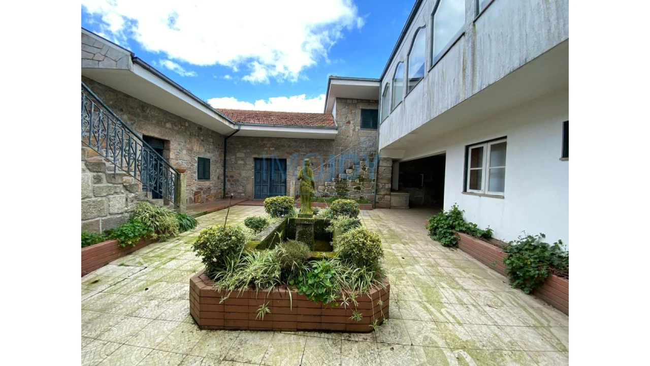 Quinta T9 para Venda em Carreira e Refojos de Riba de Ave Foto 10