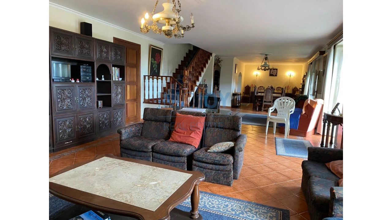 Quinta T9 para Venda em Carreira e Refojos de Riba de Ave Foto 11