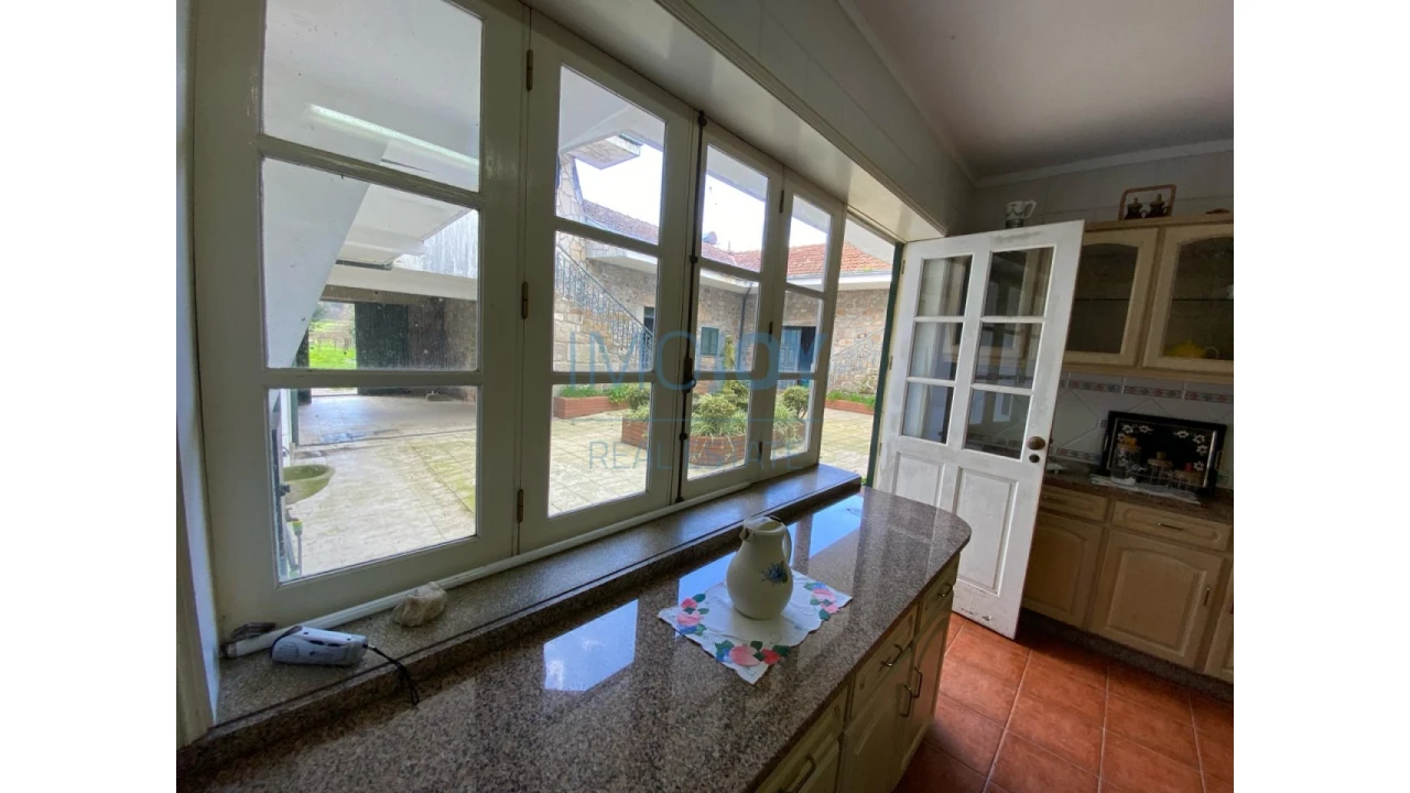 Quinta T9 para Venda em Carreira e Refojos de Riba de Ave Foto 18