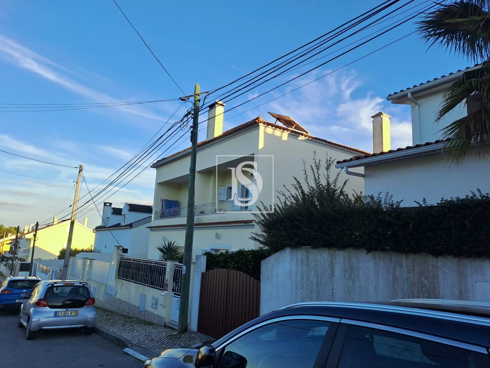 Moradia T3 para Venda em Quinta do Conde Foto 5