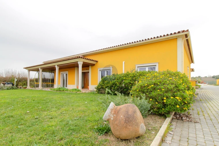Moradia T4 para Venda em Achete, Azoia de Baixo e Póvoa de Santarém Foto 4