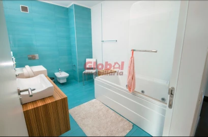 Moradia T4 para Venda em Rio de Loba