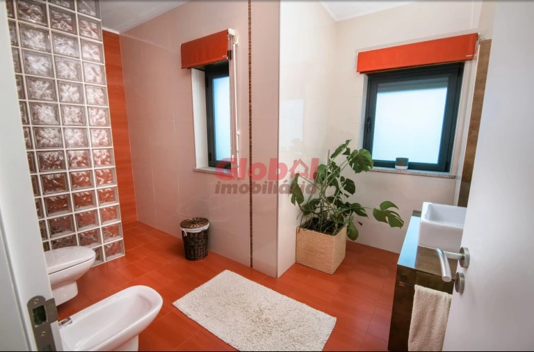 Moradia T4 para Venda em Rio de Loba Foto 5