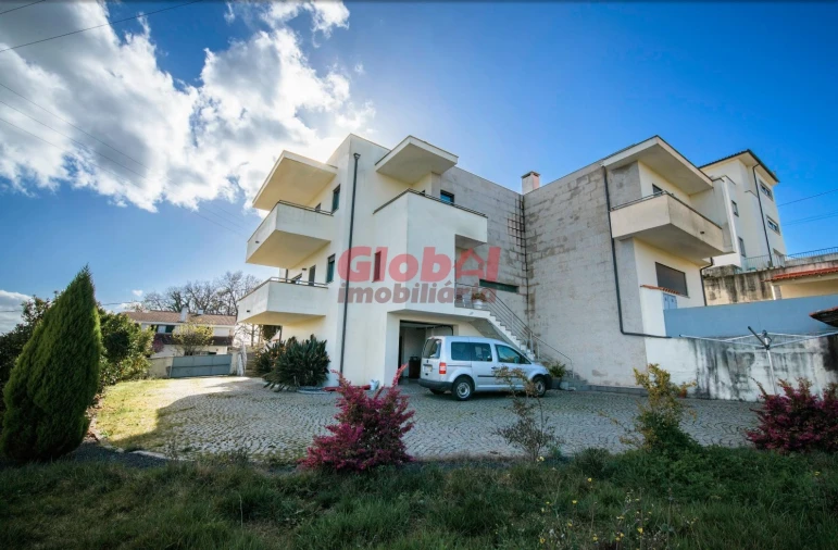 Moradia T4 para Venda em Rio de Loba Foto 2