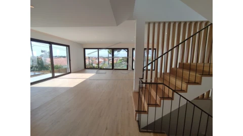 Moradia T3 para Venda em Alcabideche