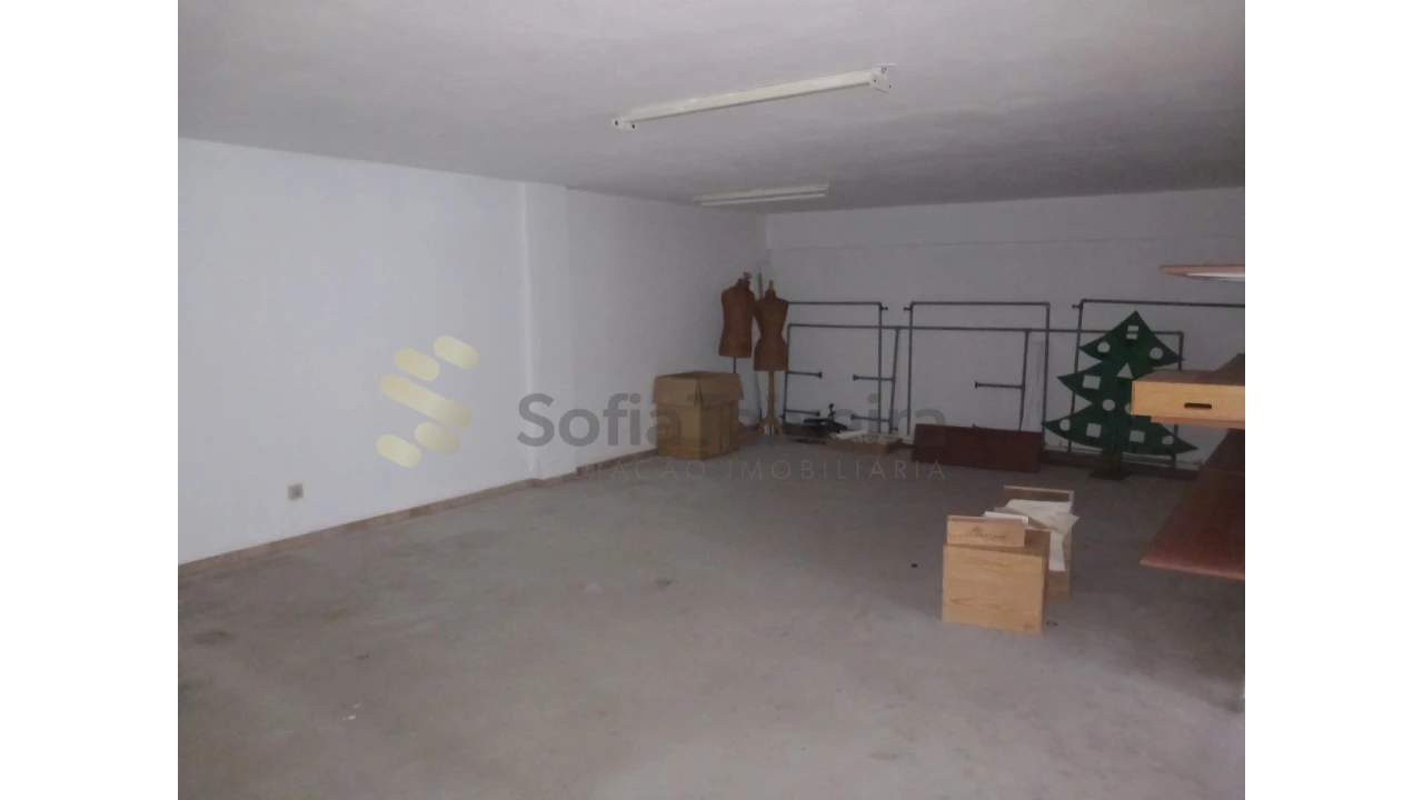 Loja para Venda em São João da Madeira Foto 15