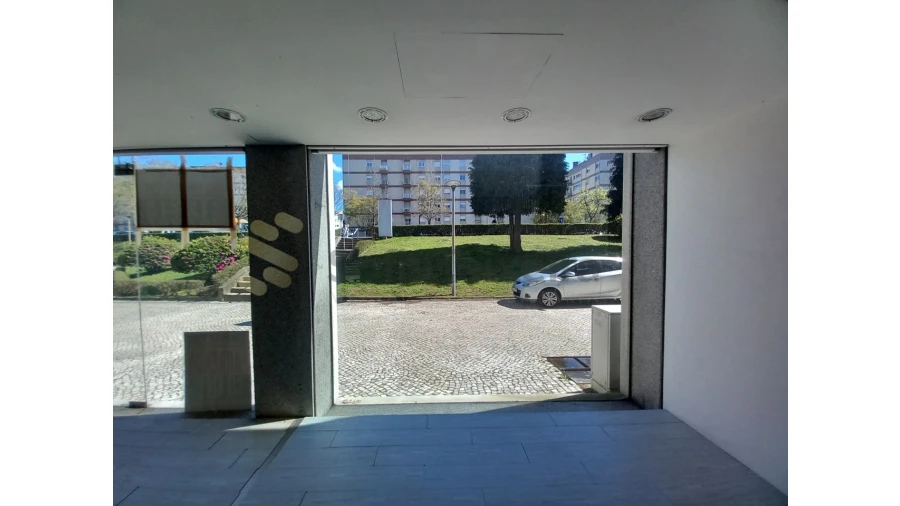 Loja para Venda em São João da Madeira Foto 4