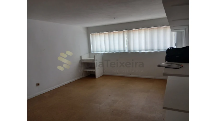 Loja para Venda em São João da Madeira Foto 13