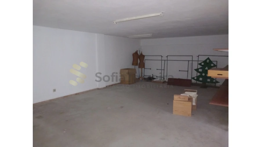 Loja para Venda em São João da Madeira Foto 15