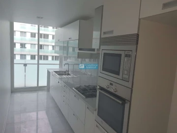 Apartamento T3 para Venda em Funchal (Se)