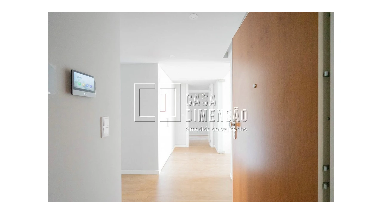 Apartamento T3 para Venda em Carcavelos e Parede Foto 2