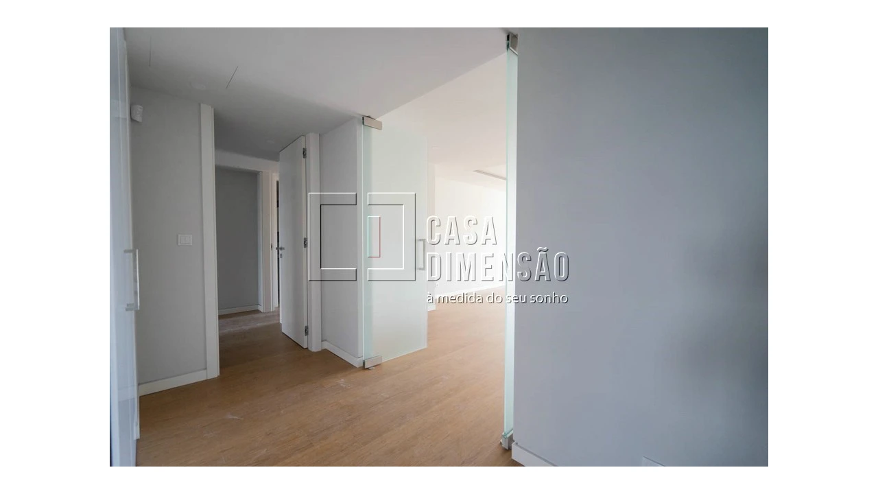 Apartamento T3 para Venda em Carcavelos e Parede Foto 4
