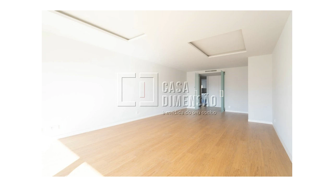 Apartamento T3 para Venda em Carcavelos e Parede Foto 8
