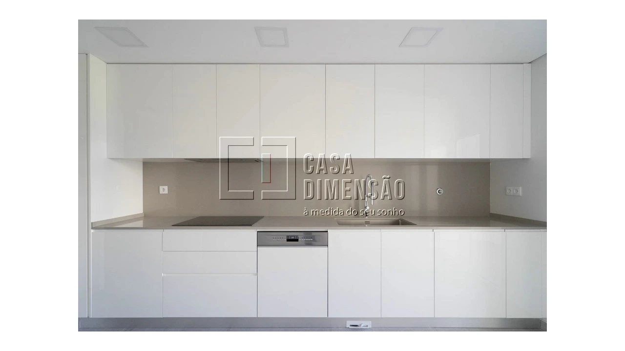 Apartamento T3 para Venda em Carcavelos e Parede Foto 17