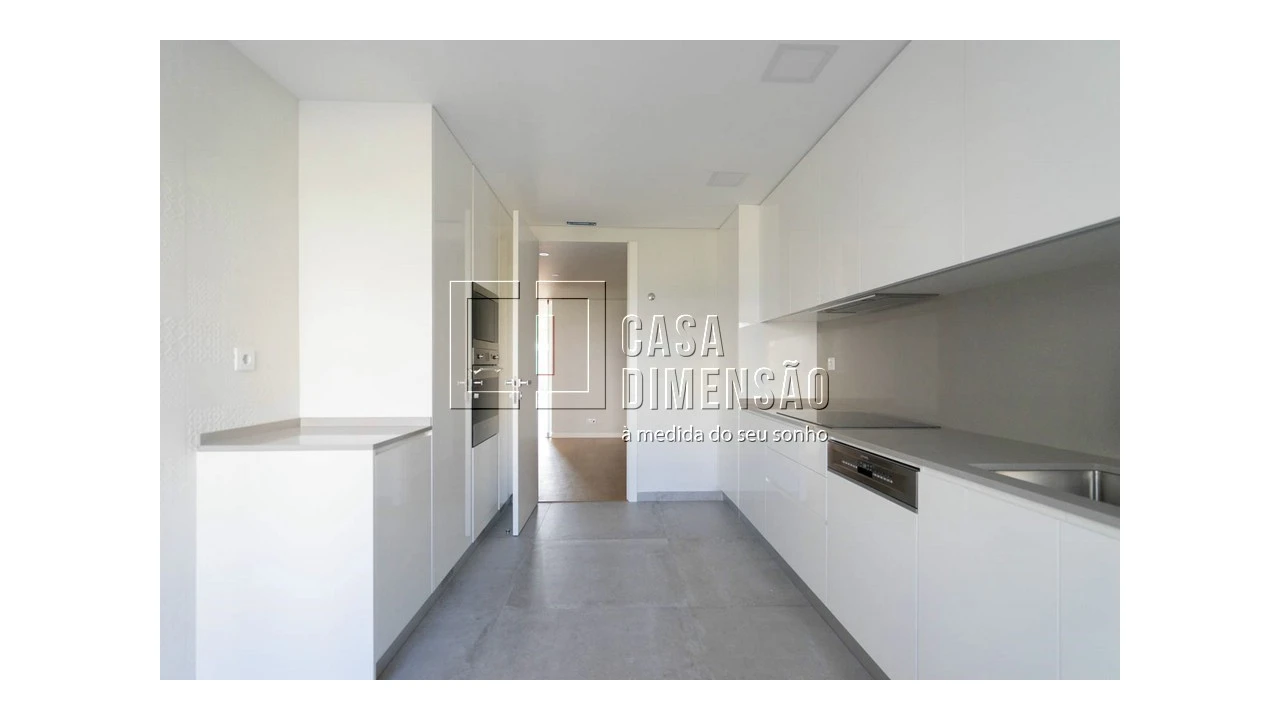 Apartamento T3 para Venda em Carcavelos e Parede Foto 20