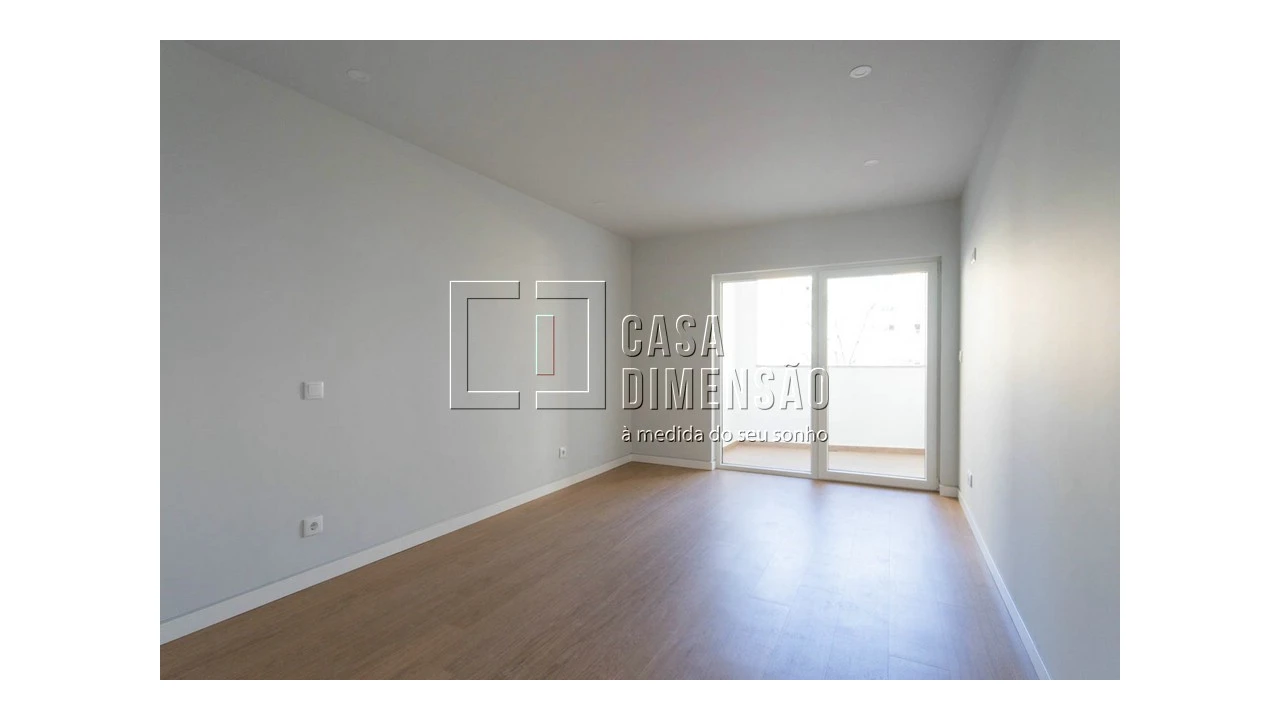 Apartamento T3 para Venda em Carcavelos e Parede Foto 25