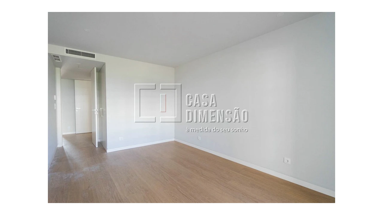 Apartamento T3 para Venda em Carcavelos e Parede Foto 26