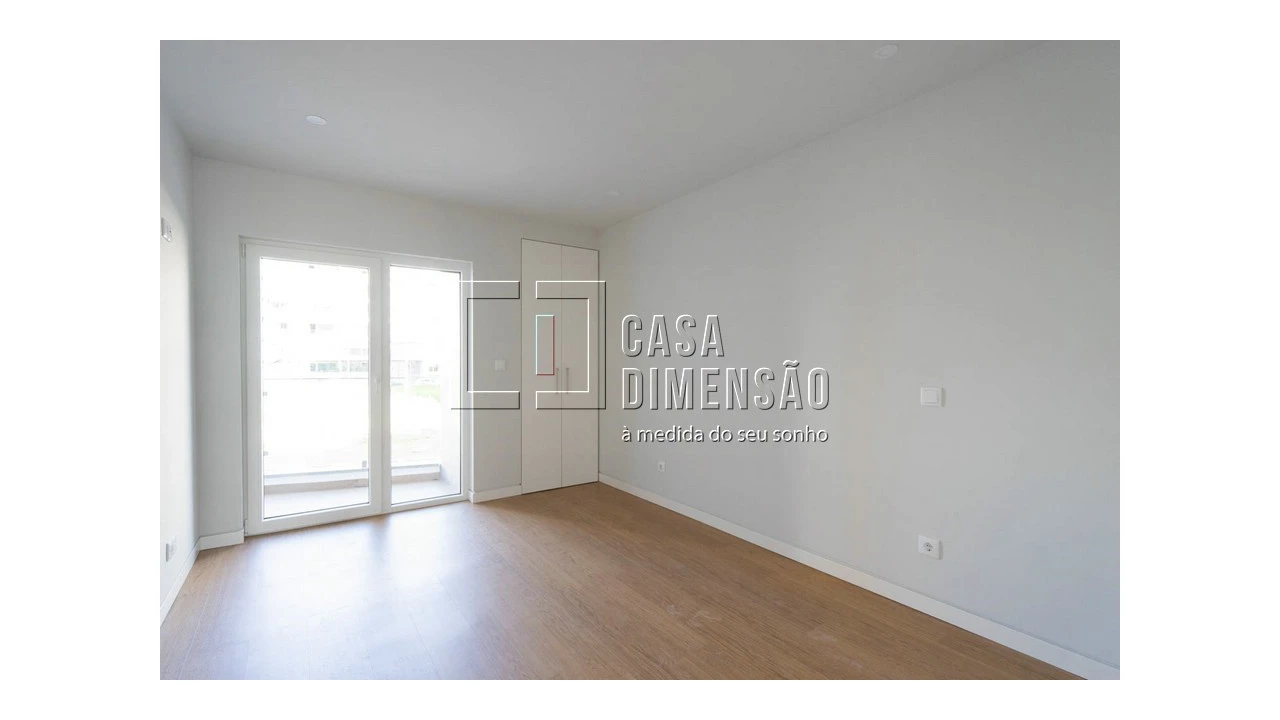 Apartamento T3 para Venda em Carcavelos e Parede Foto 28