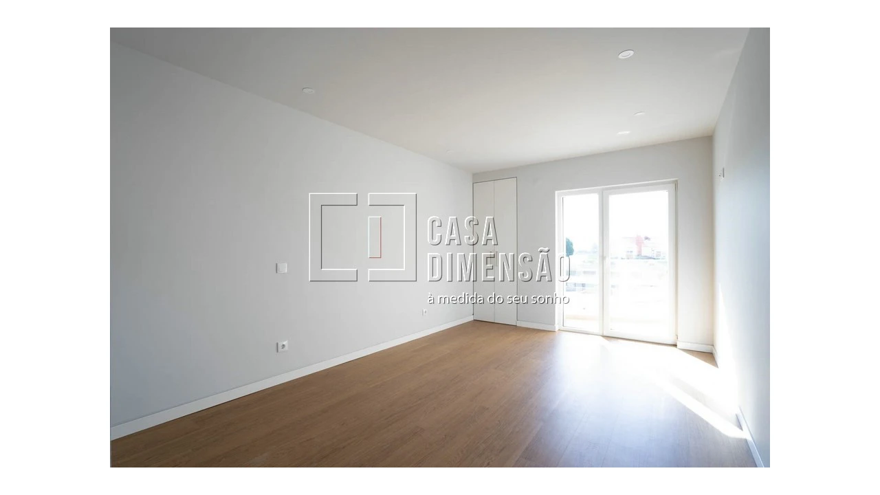 Apartamento T3 para Venda em Carcavelos e Parede Foto 31