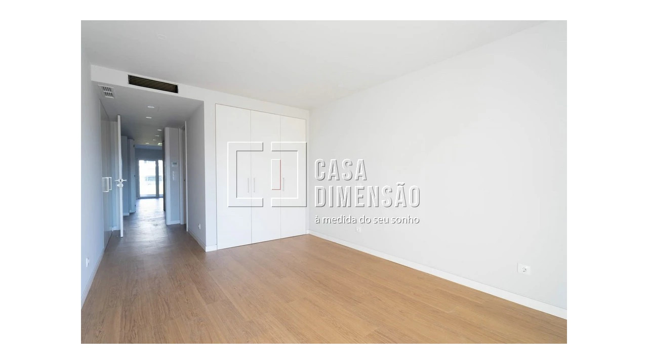 Apartamento T3 para Venda em Carcavelos e Parede Foto 35