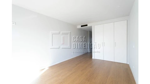 Apartamento T3 para Venda em Carcavelos e Parede
