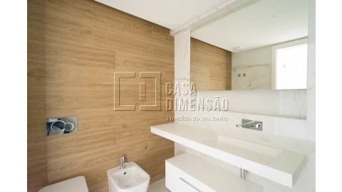 Apartamento T3 para Venda em Carcavelos e Parede