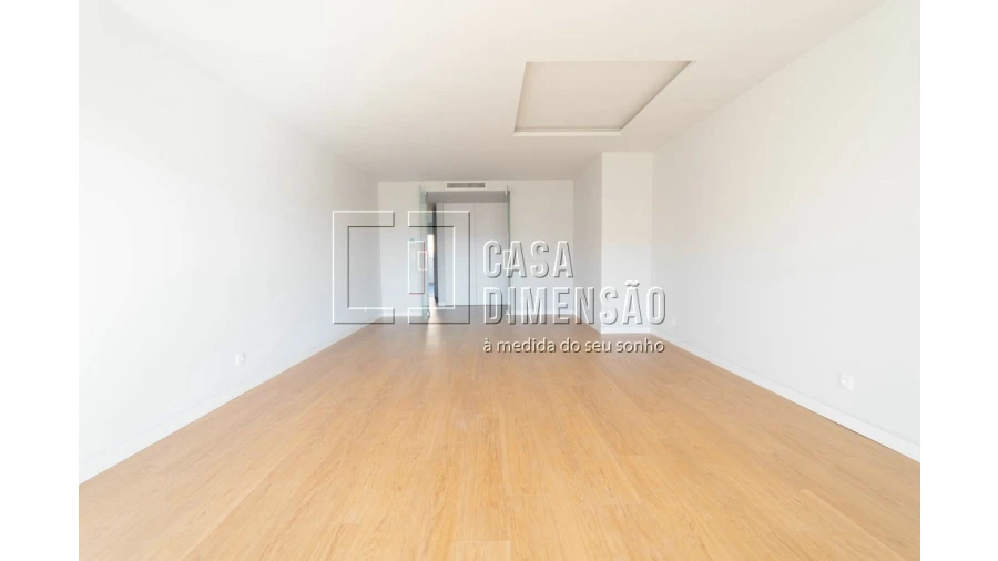 Apartamento T3 para Venda em Carcavelos e Parede Foto 9