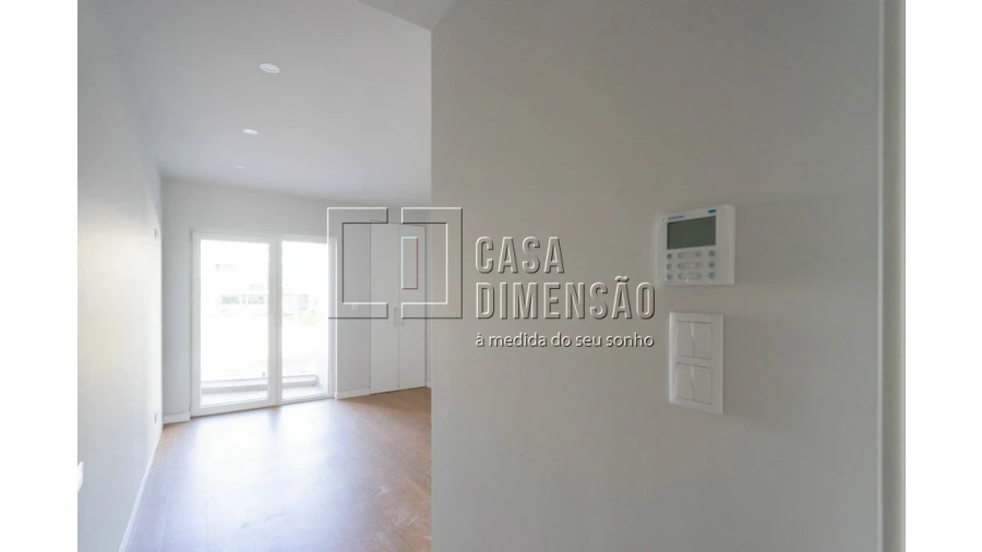 Apartamento T3 para Venda em Carcavelos e Parede Foto 27