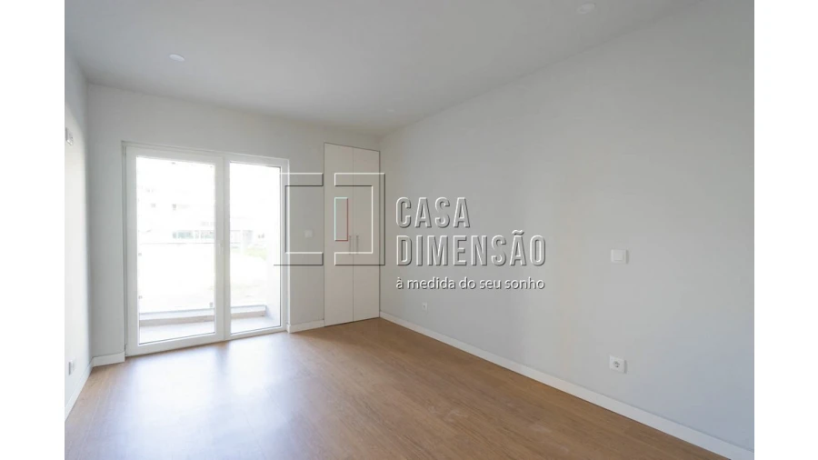 Apartamento T3 para Venda em Carcavelos e Parede Foto 28