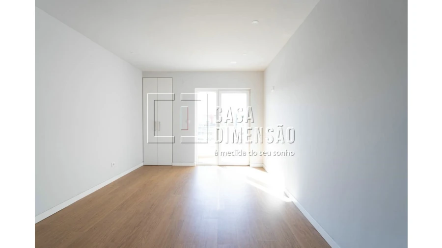 Apartamento T3 para Venda em Carcavelos e Parede Foto 32
