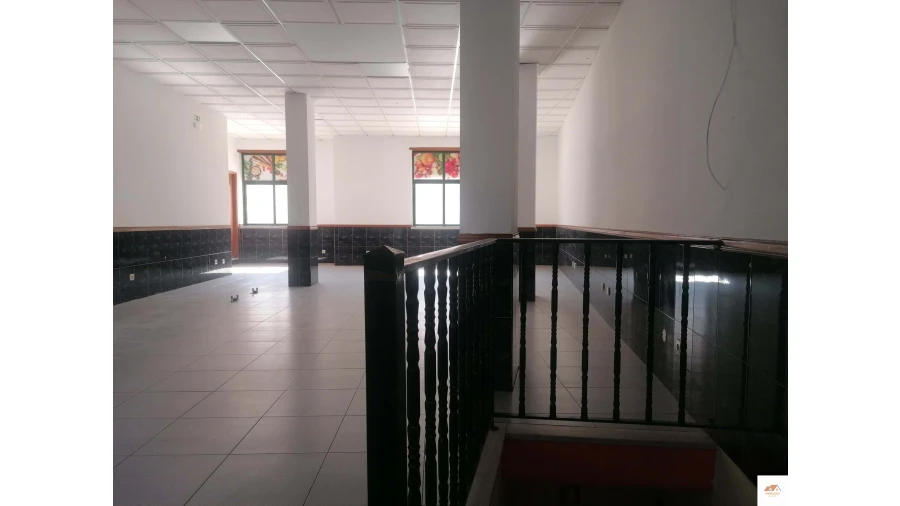 Negócio para Venda em Castelo Branco Foto 2