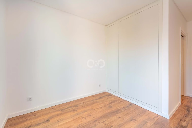 Apartamento T3 para Venda em Portimão Foto 22