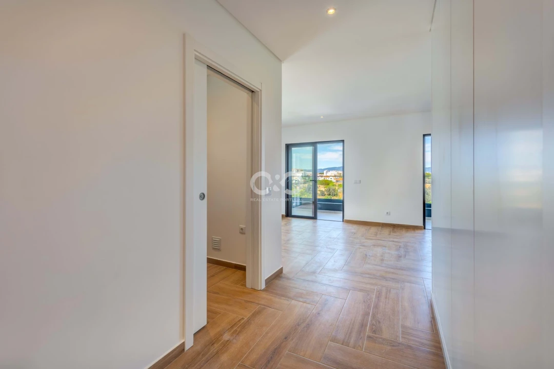 Apartamento T2 para Venda em Portimão Foto 4