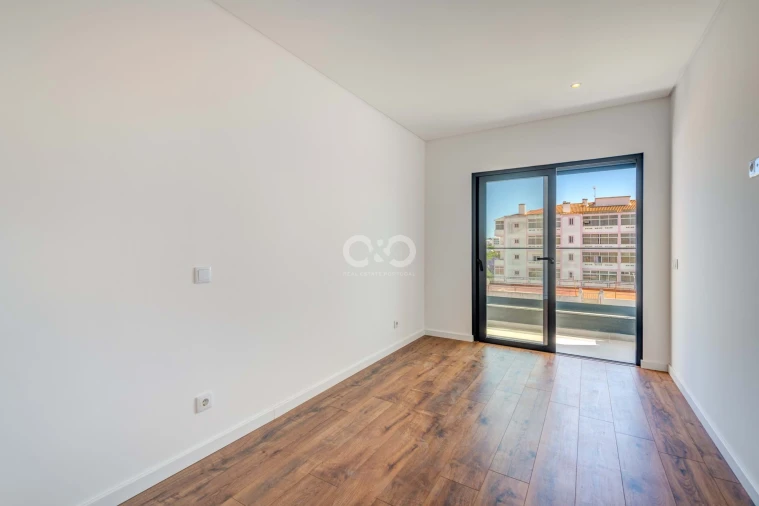 Apartamento T2 para Venda em Portimão Foto 24