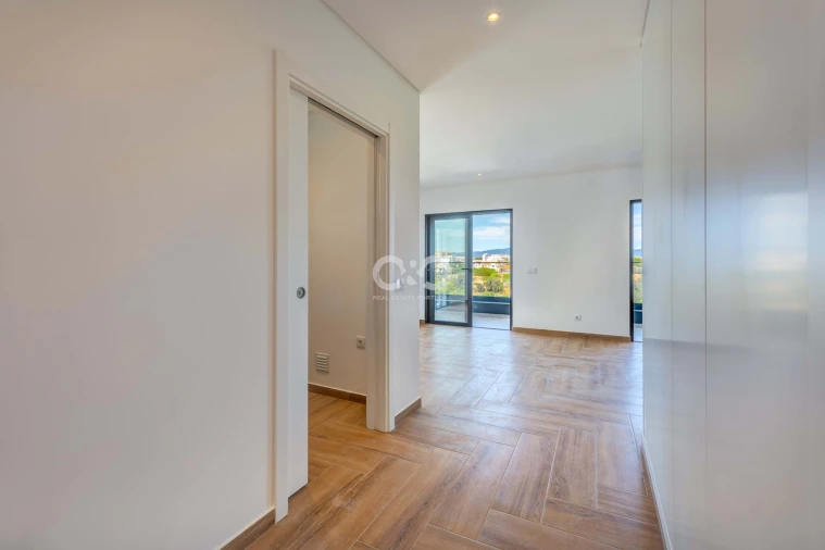 Apartamento T2 para Venda em Portimão Foto 4