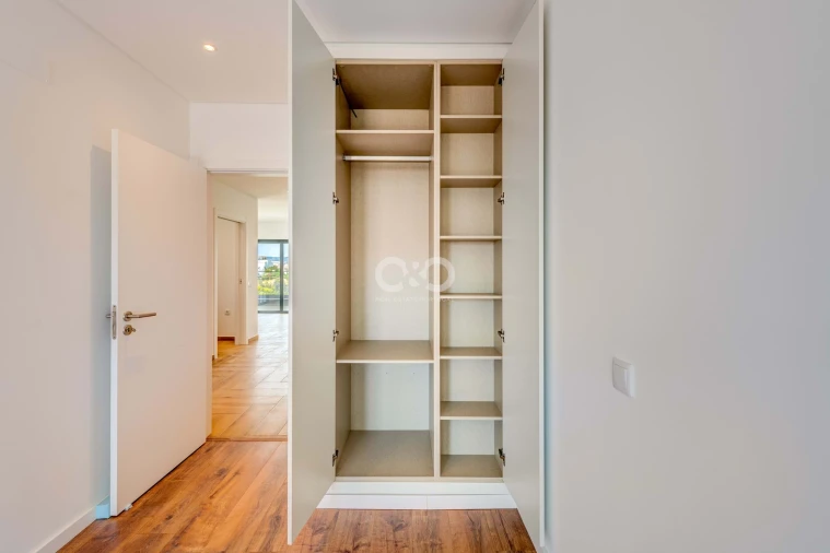 Apartamento T2 para Venda em Portimão Foto 26