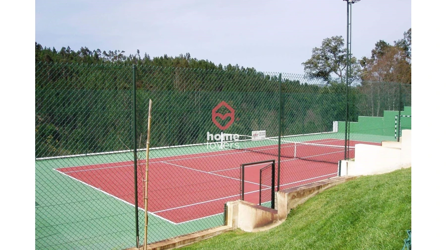 Moradia T8 para Venda em Serpins Foto 18