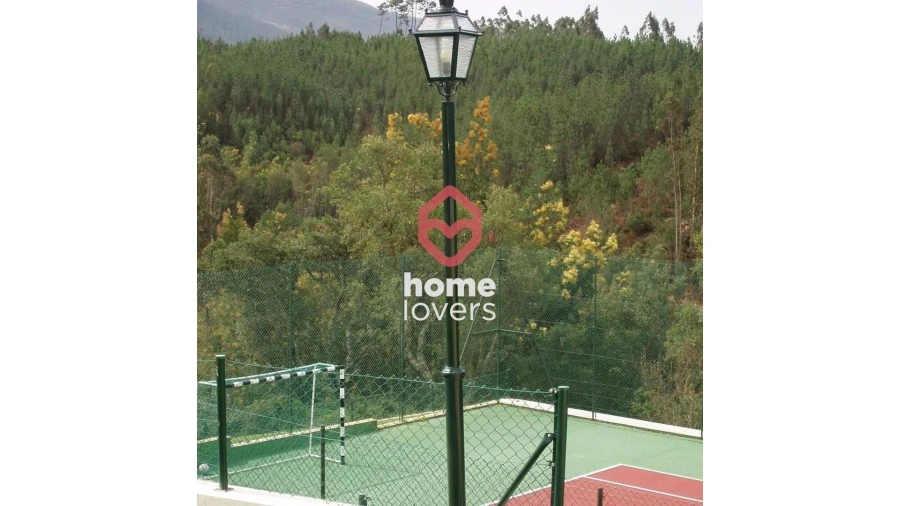 Moradia T8 para Venda em Serpins Foto 14