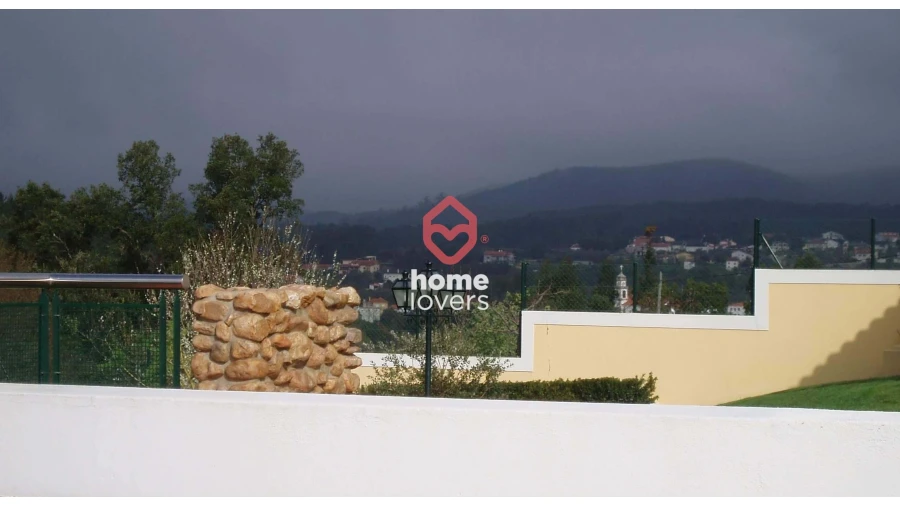 Moradia T8 para Venda em Serpins Foto 7