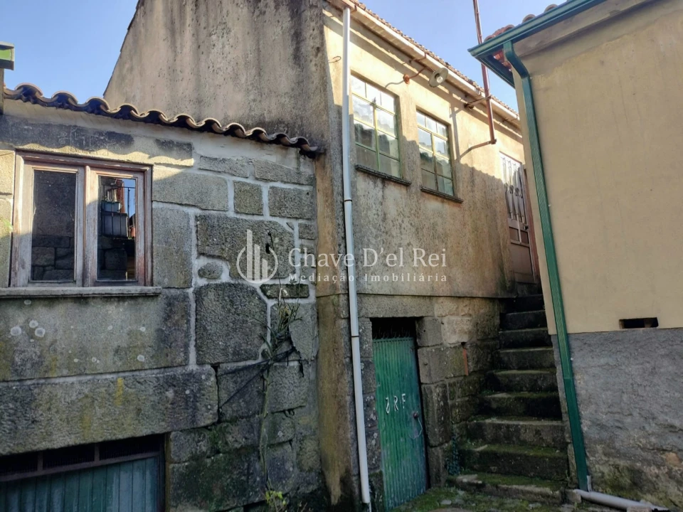 Moradia T2 para Venda em Bodiosa Foto 1