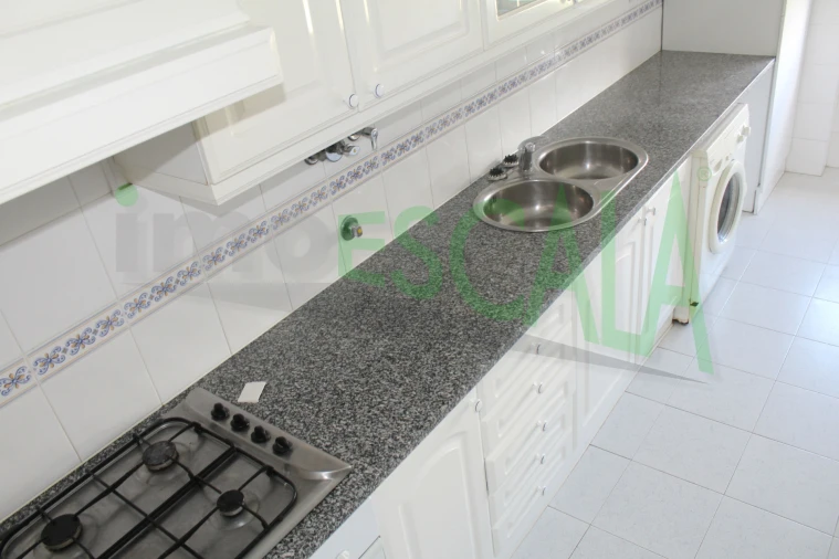 Apartamento T3 para Venda em Cartaxo e Vale da Pinta Foto 3