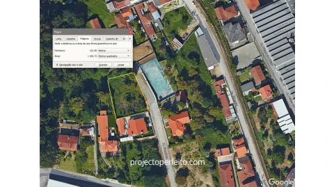 Terreno para Venda em Paços de Brandão