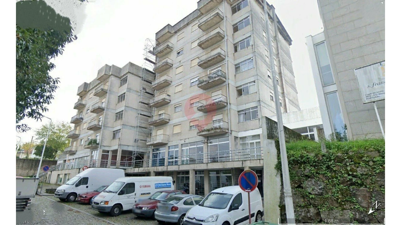 Loja para Venda em Monção e Troviscoso Foto 1