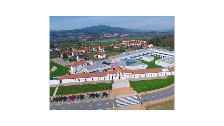 Moradia T7 para Venda em Valença, Cristelo Covo e Arão Foto 3