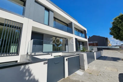 Moradia T5 para Venda em Canidelo