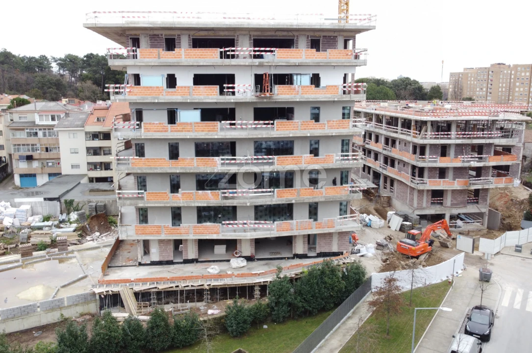 Negócio para Venda em Ramalde Foto 1