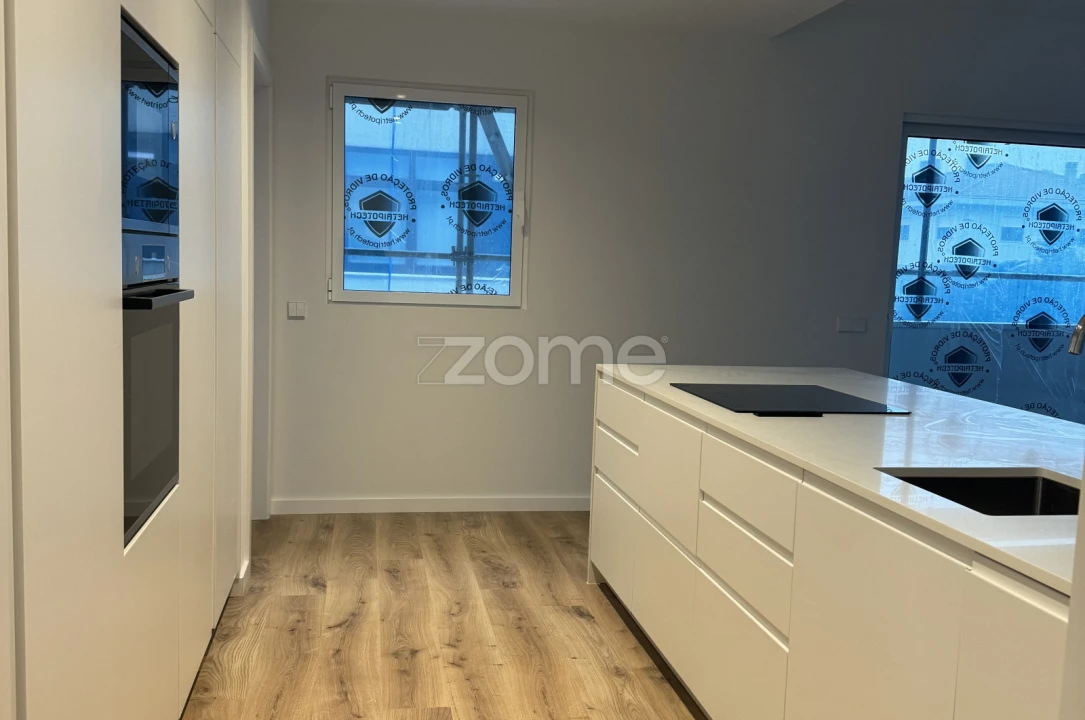 Apartamento T3 para Venda em Ramalde Foto 1