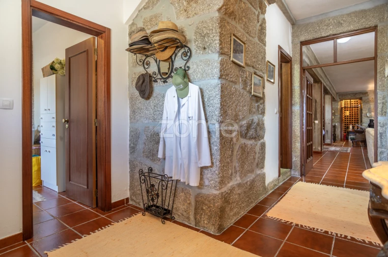 Quinta T6 para Venda em Silgueiros Foto 10